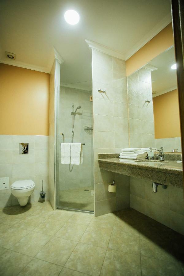 Hotel Aner Astana Buitenkant foto